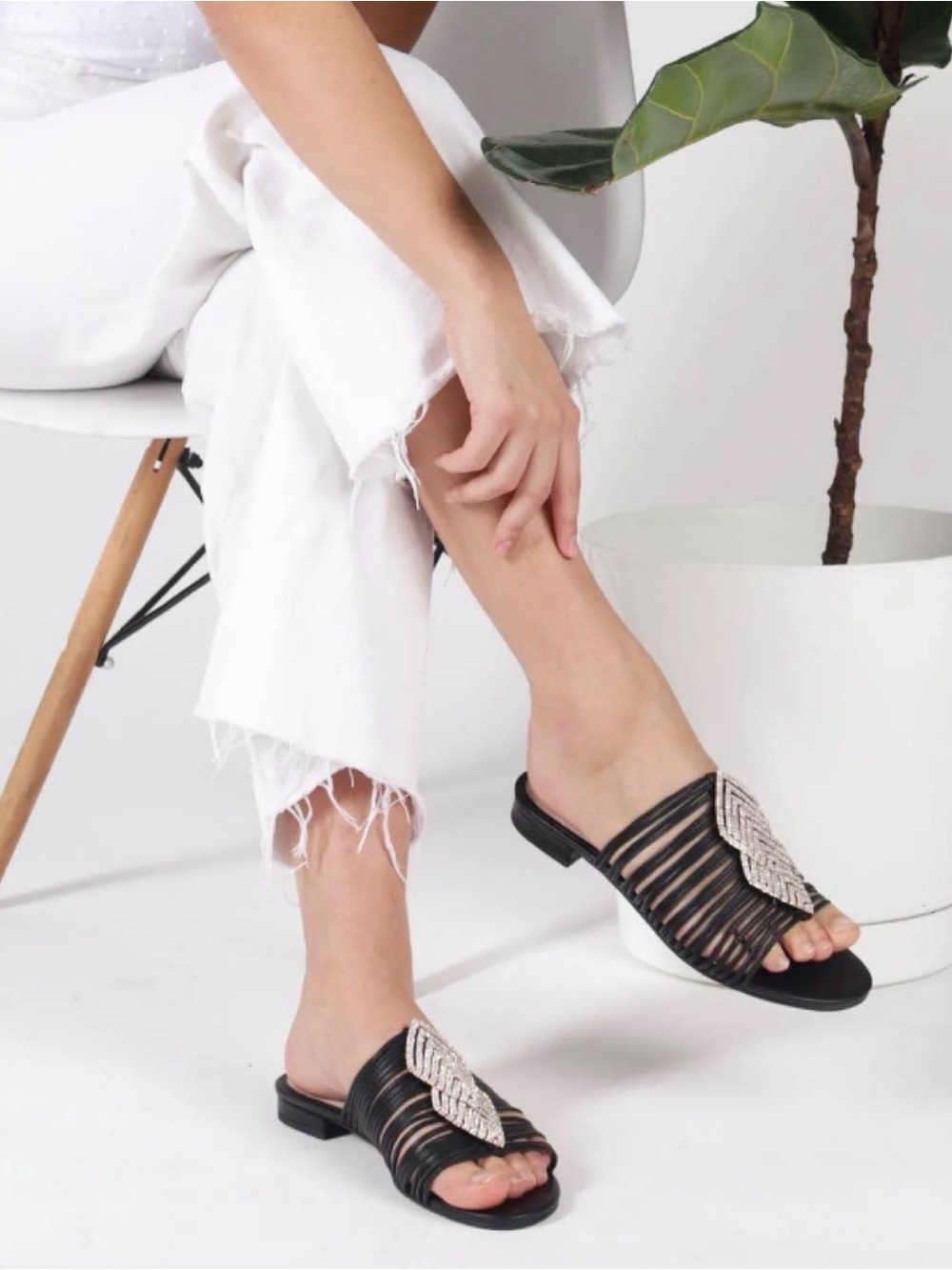 CECELIA NEW YORK Darleen Embellished Leather Slide Sandals 8.5